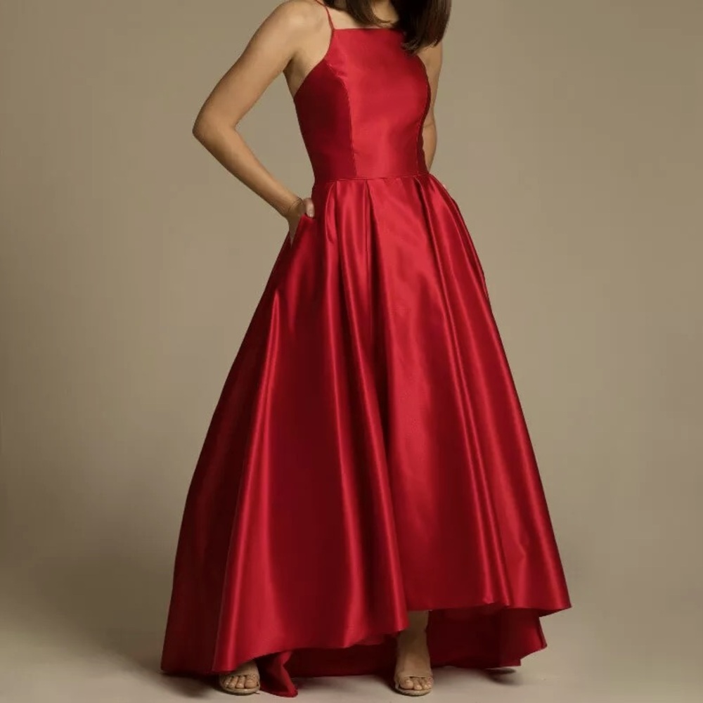 Betsy & Adam
Petite Size Sleeveless Halter Neck Lamour Satin Ball Gown